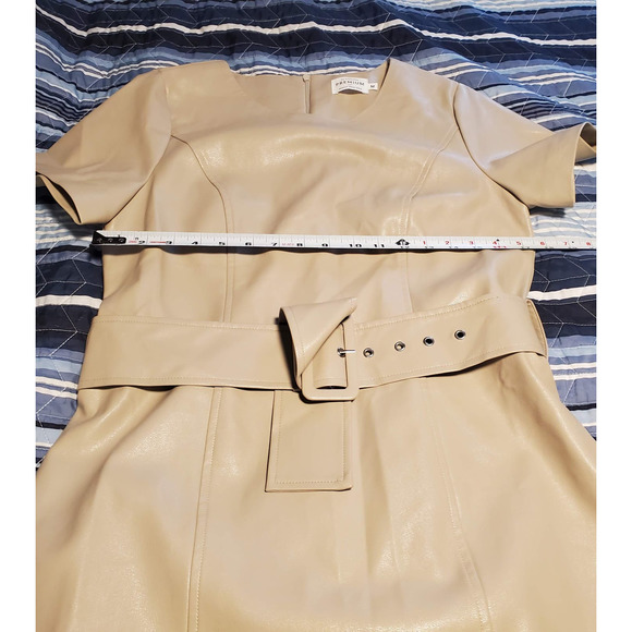 Molly Bracken La Collection Size M Belted Vegan Faux Leather Dress in Beige FLAW - Picture 10 of 16